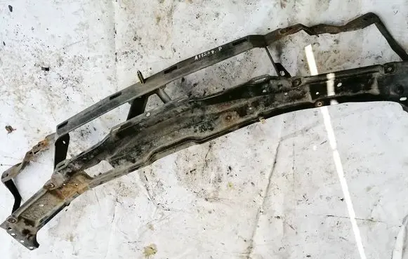Volkswagen PASSAT B4 Radiator support slam panel 