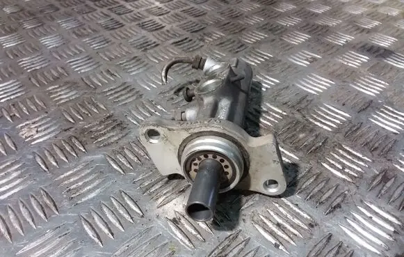 Volvo V70 Master brake cylinder 9157933