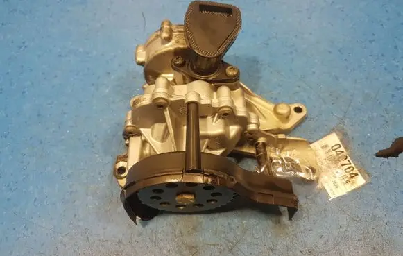 Opel Astra J Oil pump 55573786
