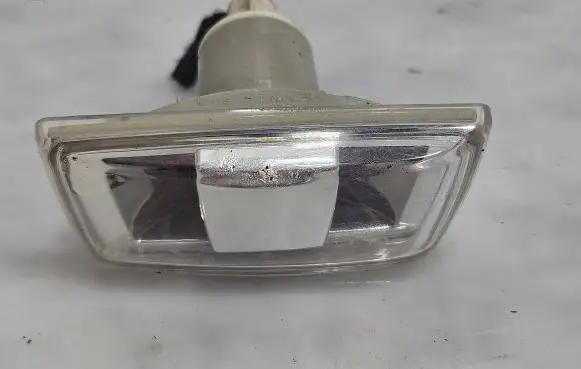 Opel Insignia A Front fender indicator light T090025