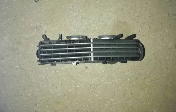 Opel Astra H Dash center air vent grill 24465731