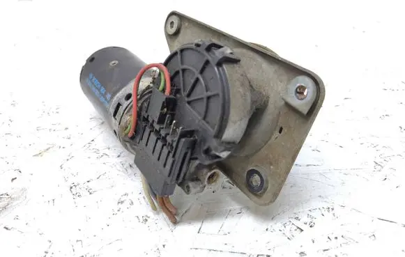 Volvo 340 - 360 Wiper motor 0390246323 964745