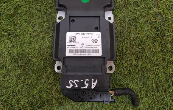 Audi S5 F5 Air suspension control unit module (rear) 8W0907777B A2C7506490300