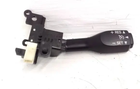 Lexus CT 200H Cruise control stalk 18A174