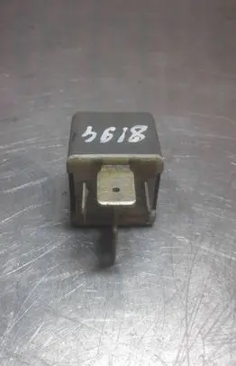 Volkswagen II LT Other relay 00351070