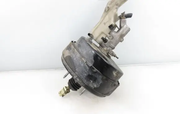 Toyota Corolla Verso E121 Brake booster 0204024454