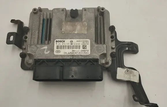 KIA Ceed Engine control unit/module 391112A972 0281019545 1039S63386
