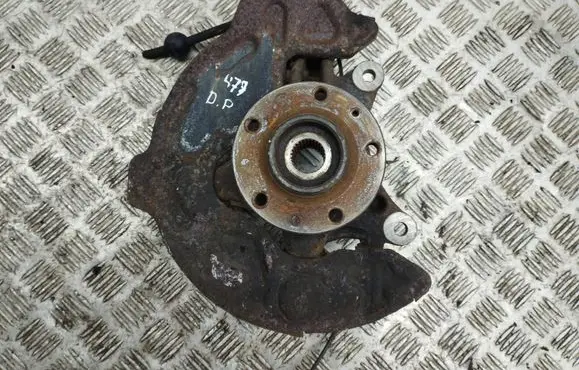 Front wheel hub