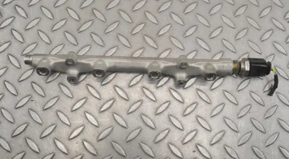 Volkswagen Golf VIII Fuel main line pipe 05E133320B 4D0971993