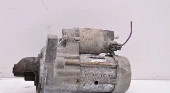 Toyota Verso-S Starter motor 2810047190