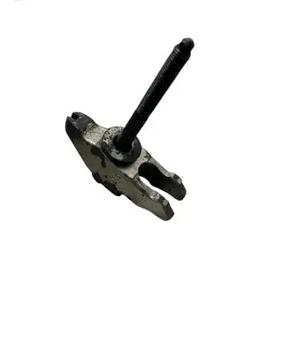 Ford Ranger Fuel Injector clamp holder 