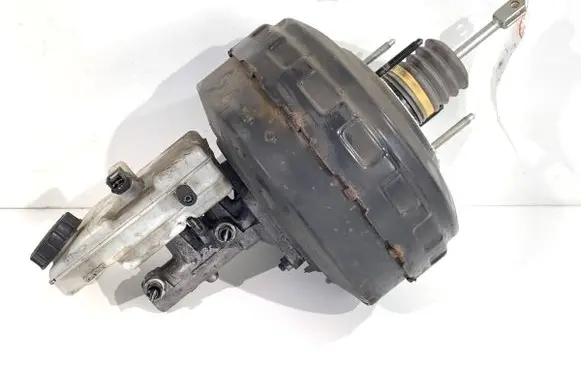 Opel Movano B Brake booster 472100453R