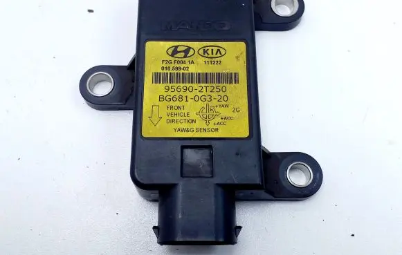 Hyundai i40 ESP acceleration yaw rate sensor 956902T250 BG6810G320