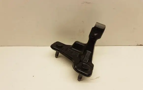 Mercedes-Benz C W205 Front door lower hinge 