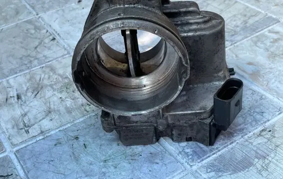 Skoda Fabia Mk1 (6Y) Throttle valve A2C53099815 03G128063C