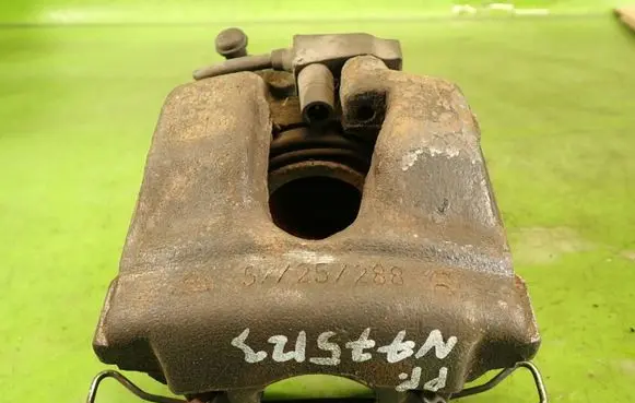 Mercedes-Benz SLK AMG R170 Front brake caliper
