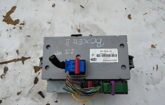 Peugeot Boxer Fuse module 01358238080