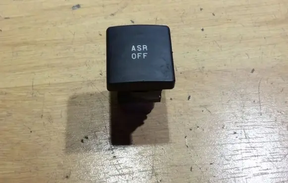 Traction control (ASR) switch
