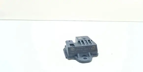 BMW 5 F10 F11 Glow plug pre-heat relay 7810856 0522120103