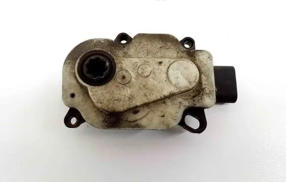Ford Kuga II Intake manifold valve actuator/motor BM518476AB