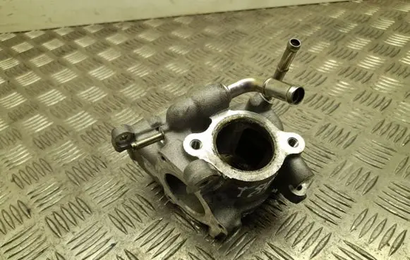 Mazda CX-30 Engine coolant pipe/hose 22F1700865