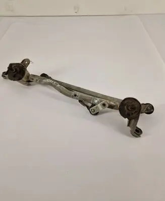 Nissan Note (E11) Front wiper linkage and motor 