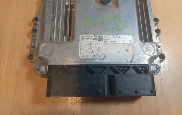 Ford Focus Engine control unit/module ECU 0261S07264 BV61-12A650-YC