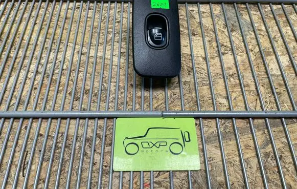 Mercedes-Benz G W461 W463 1st Gen Front door window winding handle A4638202810 4638202810