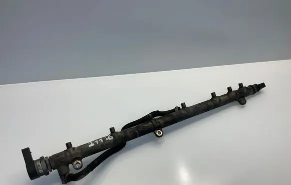 Mercedes-Benz E W211 Fuel main line pipe A6130700195 6130700195