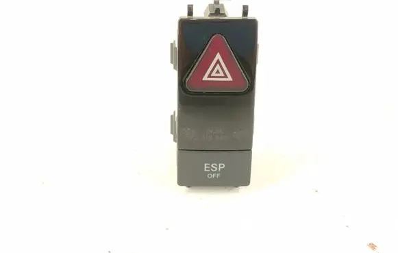 Mercedes-Benz C W204 Alarm switch A2048706658 2048706658
