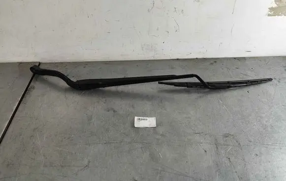 Maserati Quattroporte Front wiper blade arm 67843000