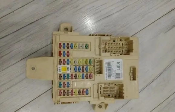 Hyundai Santa Fe Fuse box set 91950-2w510
