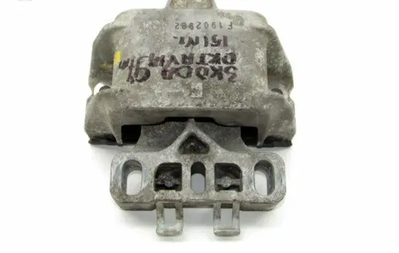 Skoda Octavia Mk1 (1U) Engine mount bracket