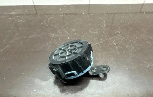 Toyota Prius (XW50) Alarm system siren 8657047050 0689005781