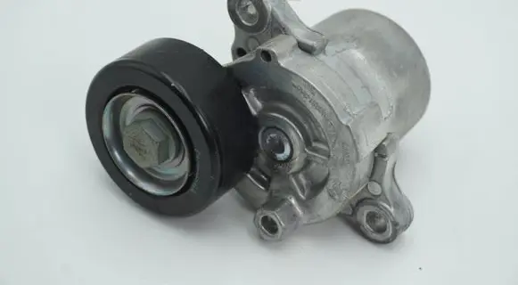 KIA Ceed Generator/alternator belt tensioner 252812A6