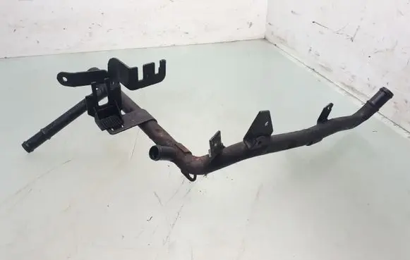 Volkswagen Golf IV Engine coolant pipe/hose 038121065Q