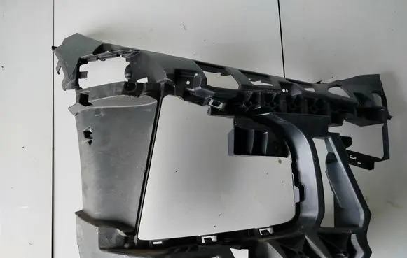 BMW 4 G22 G23 G24 G26 Front bumper mounting bracket 8078612