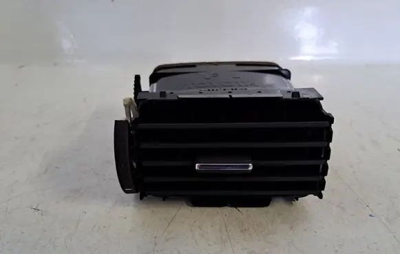 Toyota Avensis T250 Dash center air vent grill 5506405010
