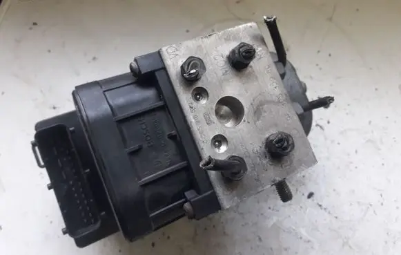 Peugeot 406 ABS Pump 0265216543