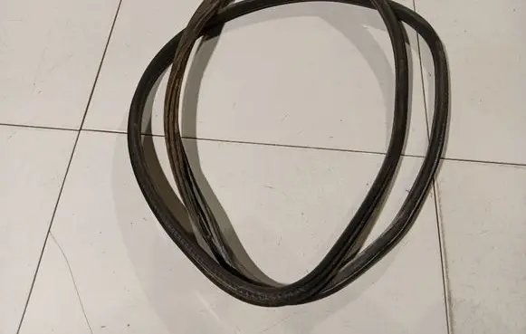 Citroen C4 I Rubber seal front coupe door 