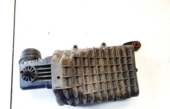 Nissan Micra Air filter box 7786545