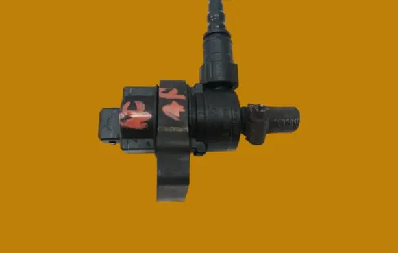 Mercedes-Benz ML W163 Turbo solenoid valve 1634700493