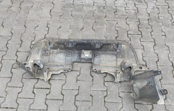 Honda CR-V Front bumper mounting bracket