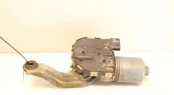 Volkswagen Golf VII Wiper motor 1397220692