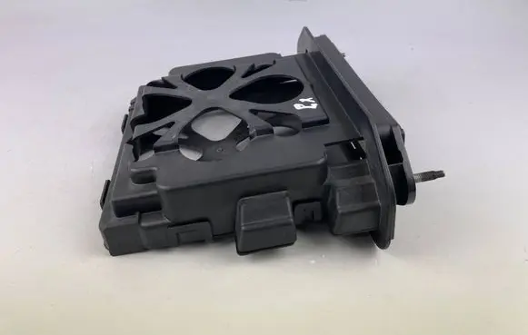Jaguar XJ X350 Engine control unit holder 4R8312B667AE 4R83-12B667-AE 4R8312B688AC