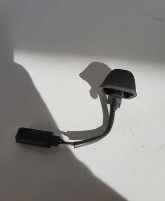BMW 1 E81 E87 Windshield washer spray nozzle 8365385