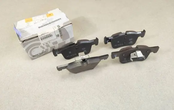 BMW 3 G20 G21 Brake pads (front) 6884243