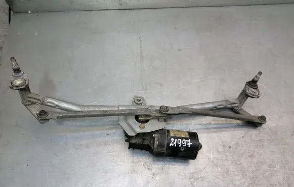 Skoda Octavia Mk1 (1U) Front wiper linkage 1J0955325A