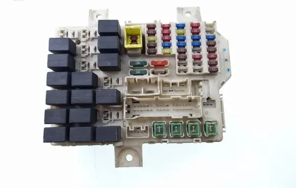 Mitsubishi Colt Fuse module MN108319 01167J11 1571H0A