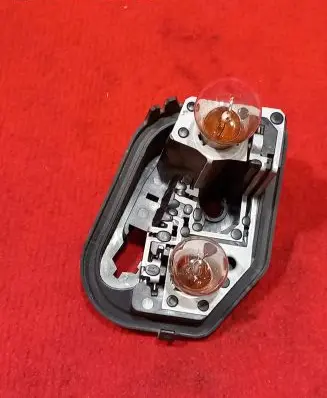 Citroen C5 Tail light bulb cover holder VP8X8X13N005AA 13N005AA